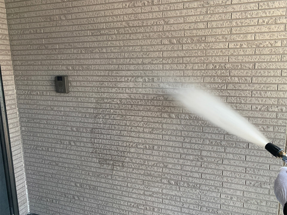 塗装の流れ　外壁 高圧洗浄